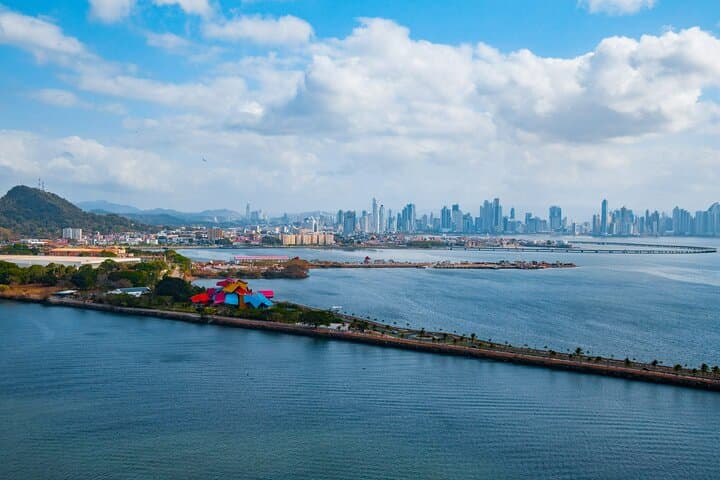 Panama City Full-Day Sightseeing & Miraflores Canal Tour with Private Guide