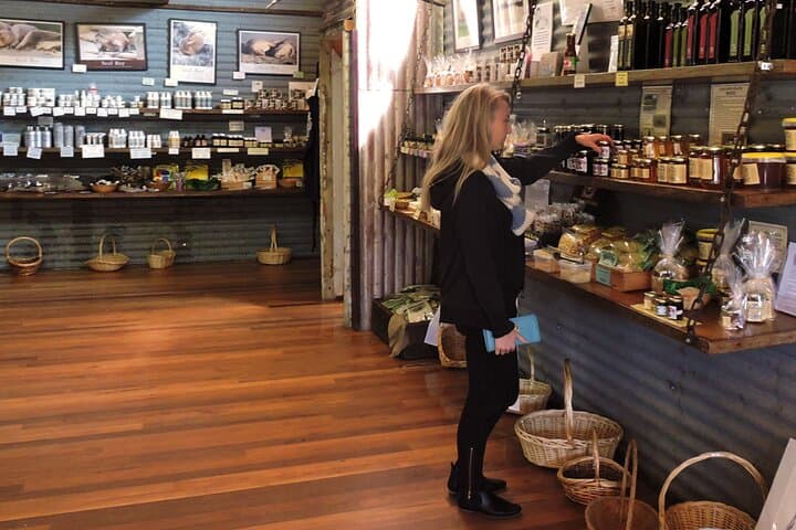 Half-Day Kangaroo Island Tour: Emu Ridge, Island Beehive & Pennington Bay