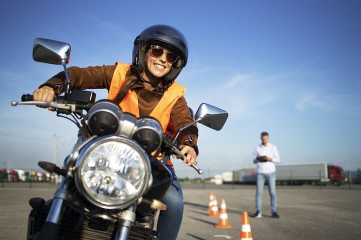 Jakarta Scooter and Motorcycle Lessons: Urban Riding Skills & Safety Course photo 3
