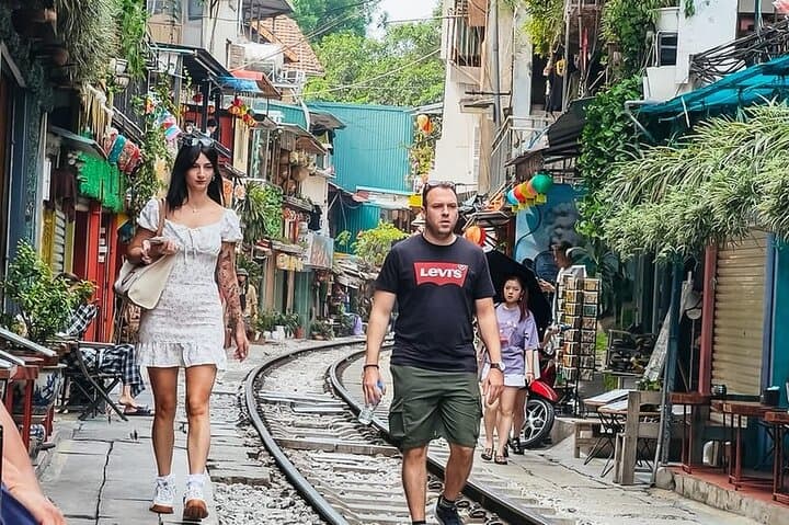 Hanoi Old Quarter Walking Tour and Train Street Experience photo 2