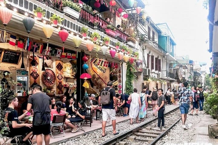 Hanoi Old Quarter Walking Tour and Train Street Experience photo 4