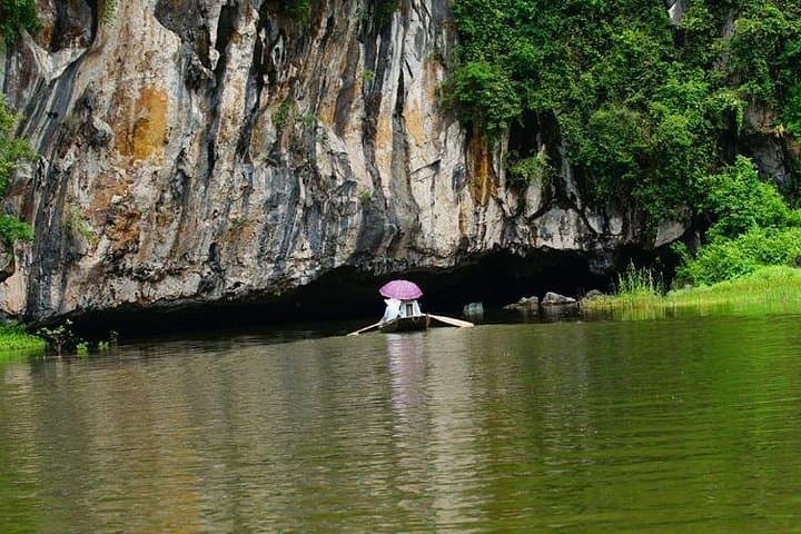 Full-Day Ninh Binh: Tam Coc or Trang An Boat Tour, Bai Dinh & Mua Cave photo 4