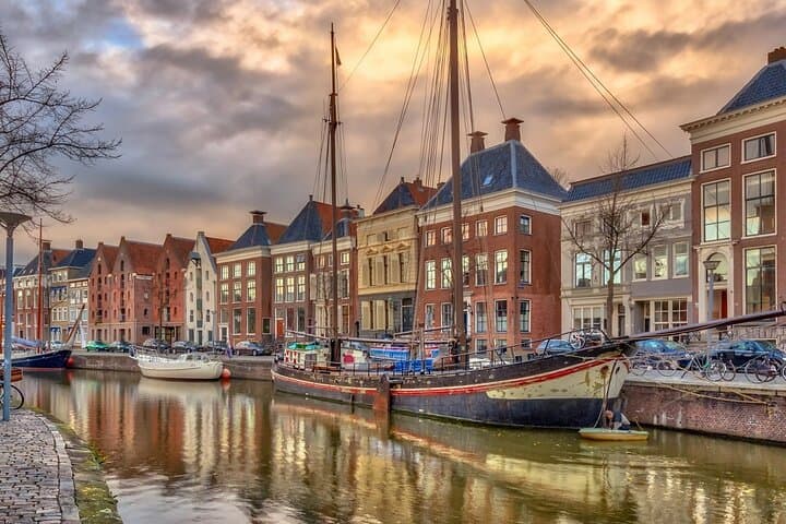 Self-Guided Groningen Walking Tour: GPS & Audio Guide to Grote Markt, Martinitoren and Forum