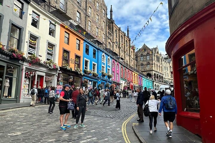 Edinburgh Black Cab Private 3-Hour Royal Mile Tour