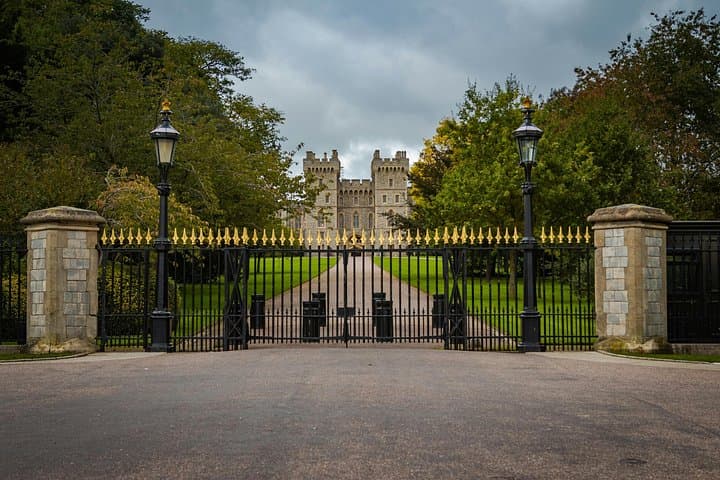 Windsor, Stonehenge & Bath Day Trip from London — Castle, Stones & Georgian Bath photo 5