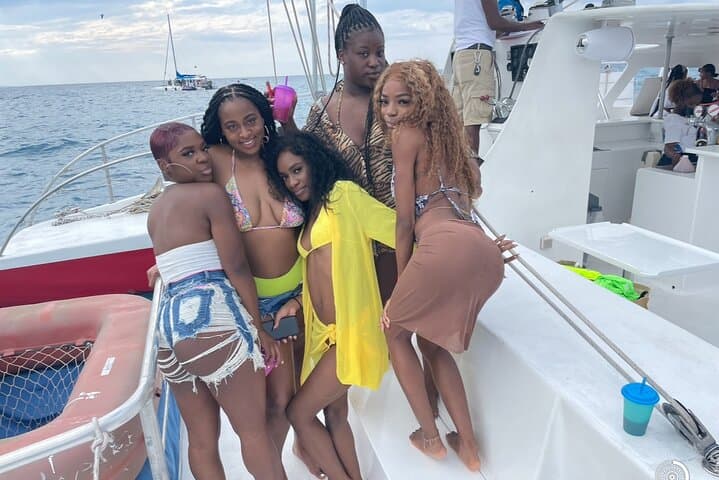 Experience a Jamaican Adventure: Bamboo Rafting and Catamaran Party photo 4