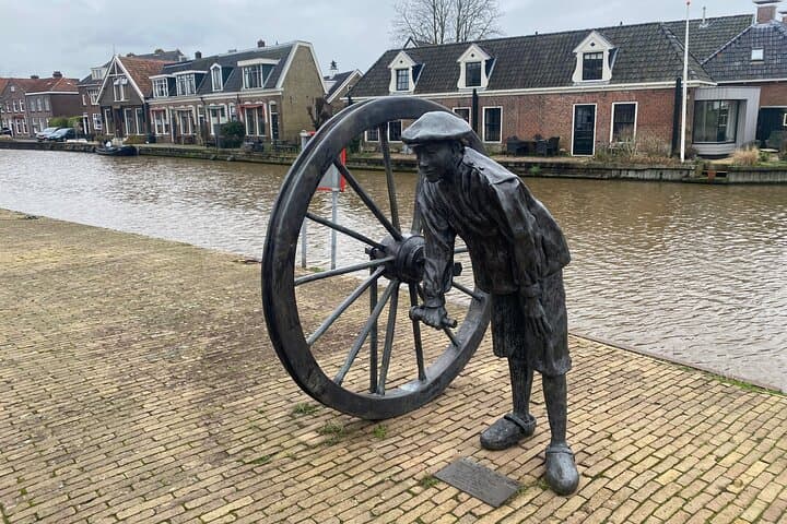Escape the City Sneek: Interactive Puzzle Walk Past Waterpoort & Harinxma Bridge photo 6