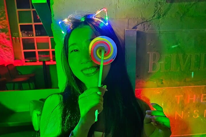 Itaewon Premium Pub Crawl: VIP Bottle Service & Skip-the-Line Nightlife in Seoul photo 2