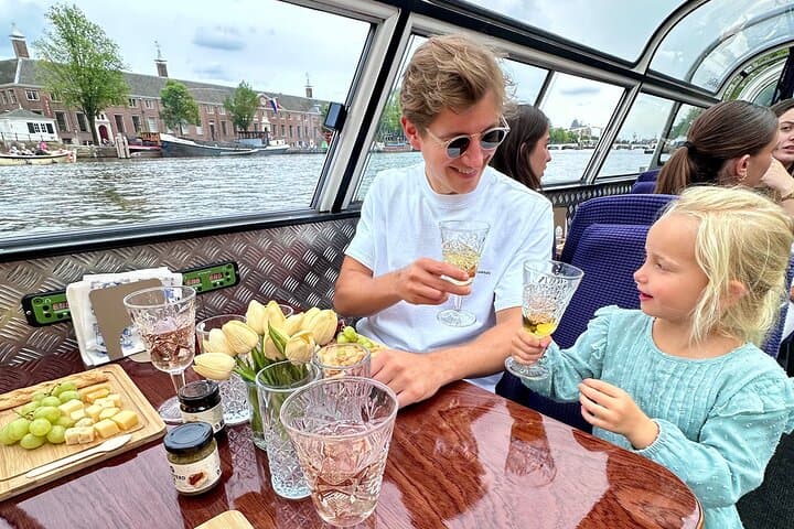 Amsterdam Cheese and Wine Canal Cruise: Gourmet Canal Tour through the UNESCO Canal Belt photo 6