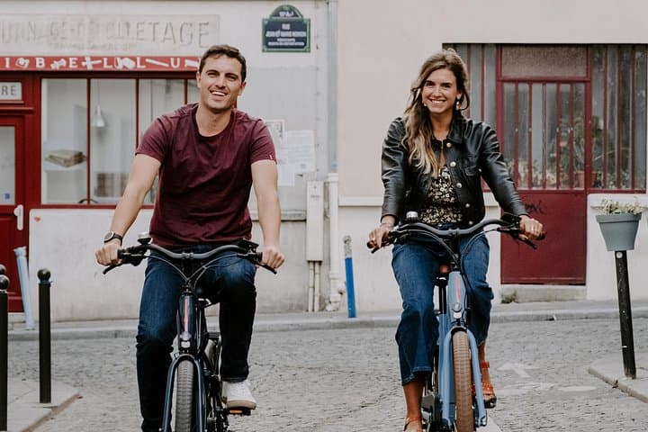 Effortless E‑Bike Tour of Paris: 3‑Hour Guided City Highlights photo 1