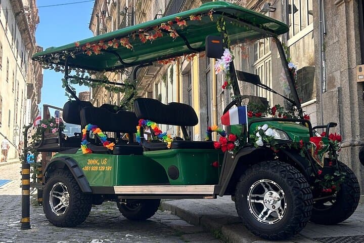 Porto Street Art and Architecture Walking Tour — Cedofeita to Miguel Bombarda photo 4