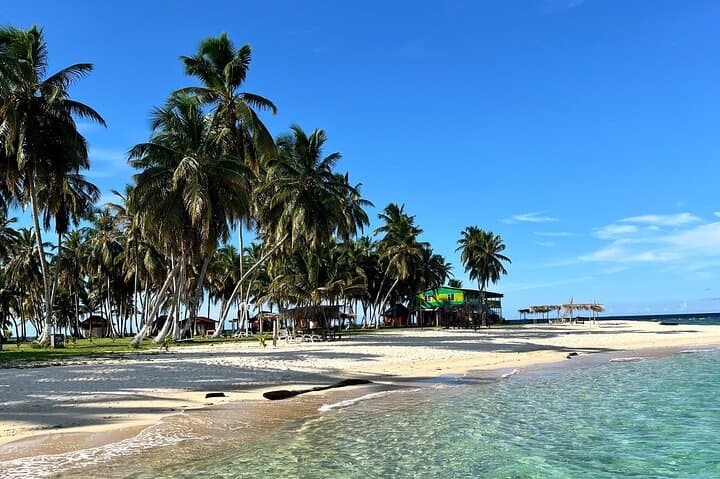 San Blas Private Day Trip — Gunas Culture, Caribbean Beaches & Lunch