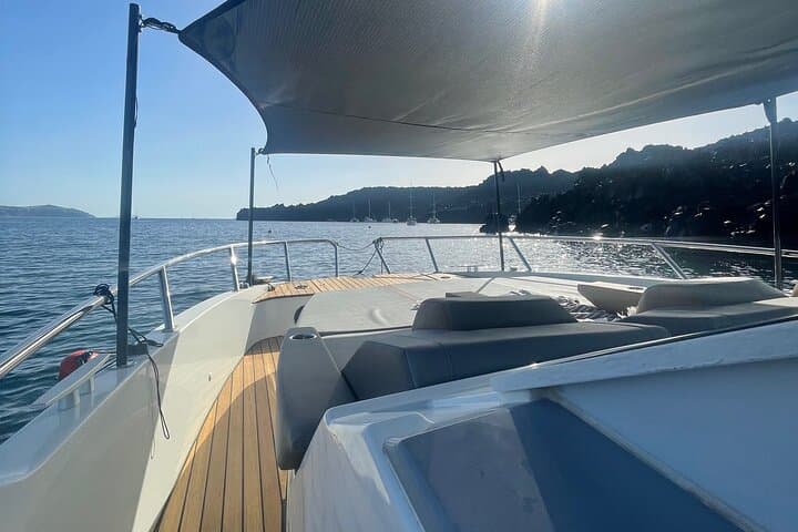Private Caldera Cruise Aboard a Luxury Motor Yacht in Santorini photo 4