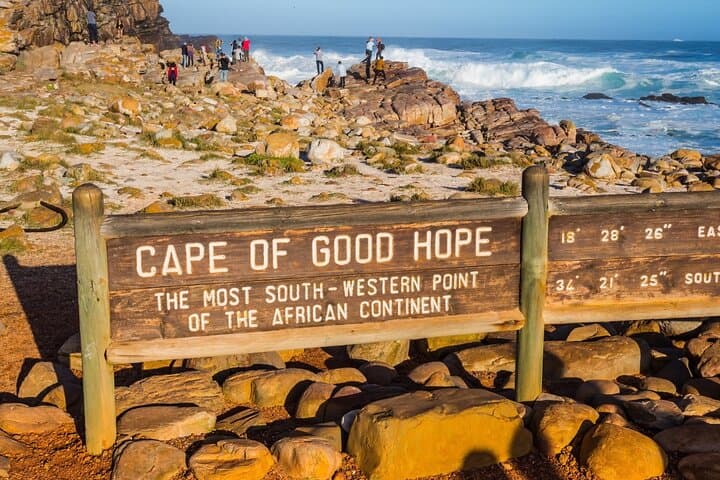 Full-Day Cape Peninsula Tour: Cape Point, Chapman’s Peak & Boulders Beach