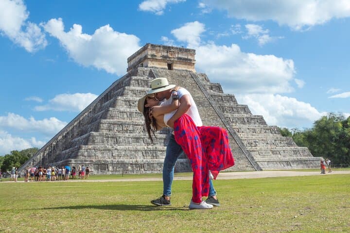 Chichen Itza and Cenote Xcajum All-Inclusive Day Tour from Cancún