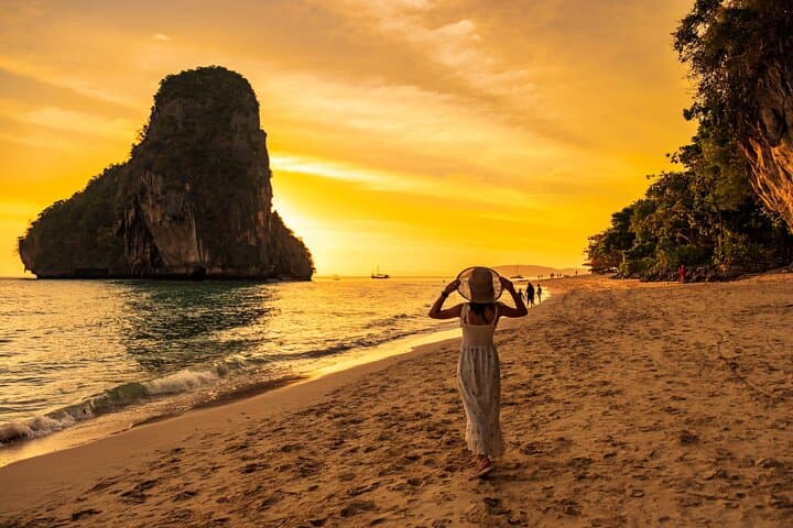 Krabi 7-Island Sunset Cruise and Poda Island BBQ Dinner