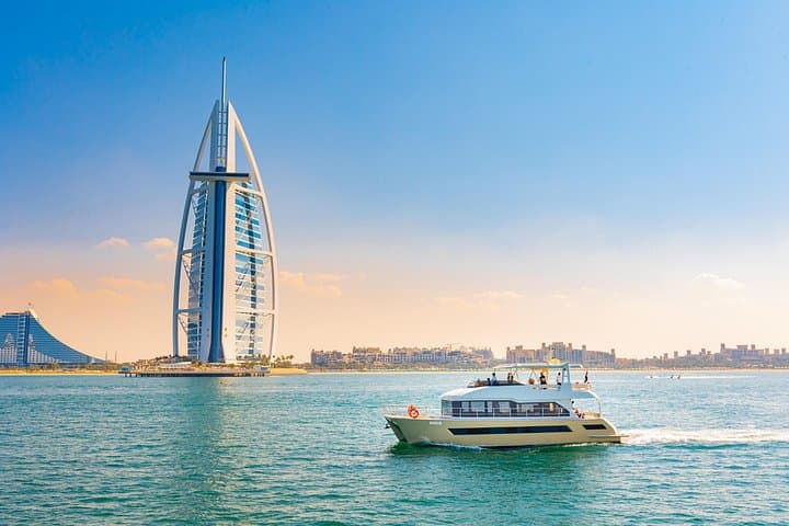 Dubai Red Dunes and Marina Yacht Cruise: Dune Bashing, Sandboarding & BBQ photo 3