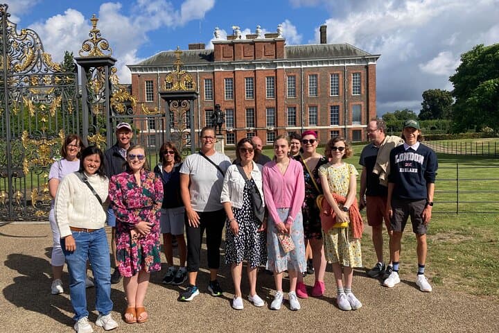 VIP Kensington Palace Gardens Tour & Royal Tea Experience: Guided Walk & Orangery Tea photo 3