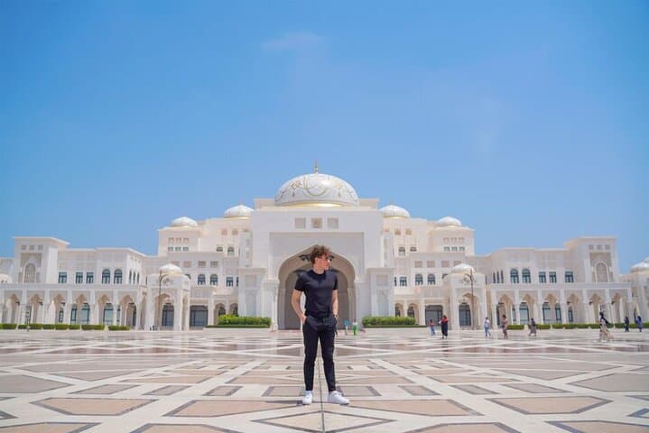 Private Abu Dhabi Day Tour from Dubai — Sheikh Zayed, Louvre & Corniche photo 2
