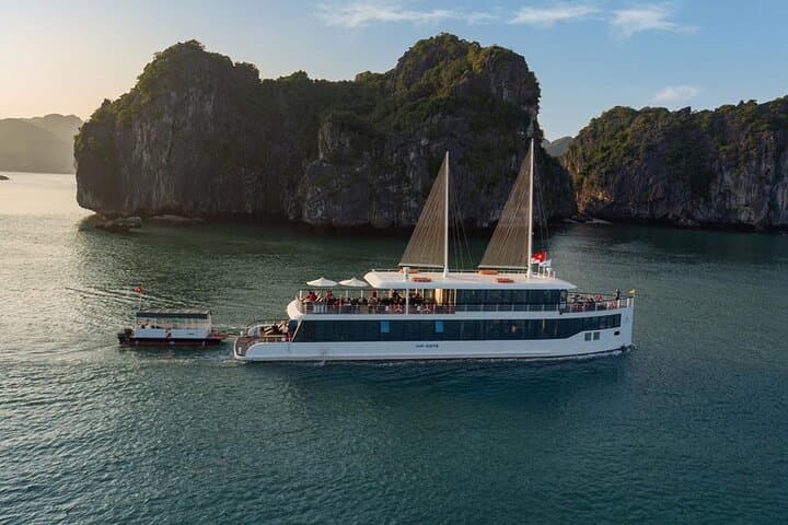 Jade Sails Luxury Day Cruise in Halong & Lan Ha Bay photo 6