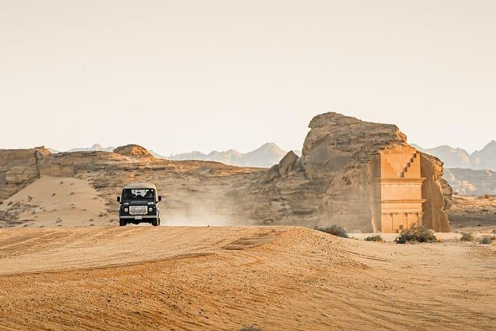 Vintage Land Rover Tour of Hegra: Explore AlUla's Nabataean Tombs photo 2