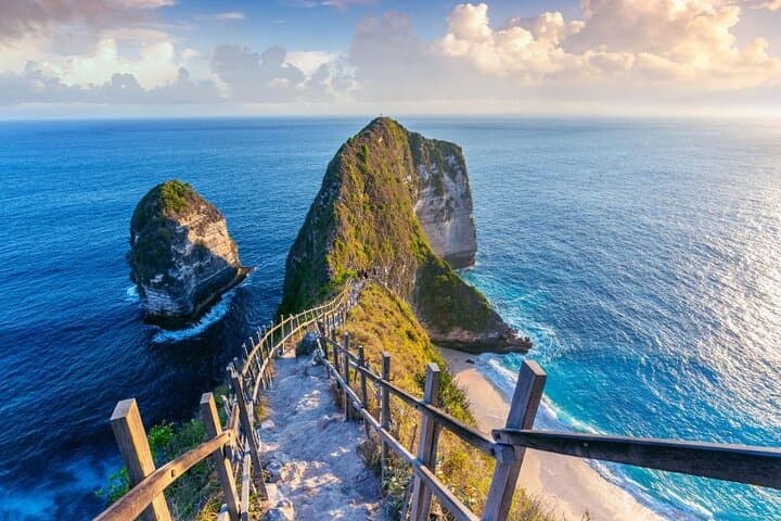 West Nusa Penida Island: A One-Day Photo-Forward Tour of Kelingking, Broken Beach & Crystal Bay photo 3