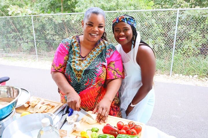 Kew Town Cooking Class: Traditional Turks and Caicos Flavors photo 5