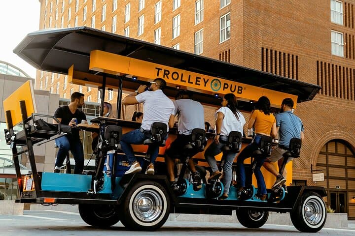 Austin Party Bike Pub Crawl: 2-Hour Pedal-Powered Bar Tour on Rainey Street photo 3