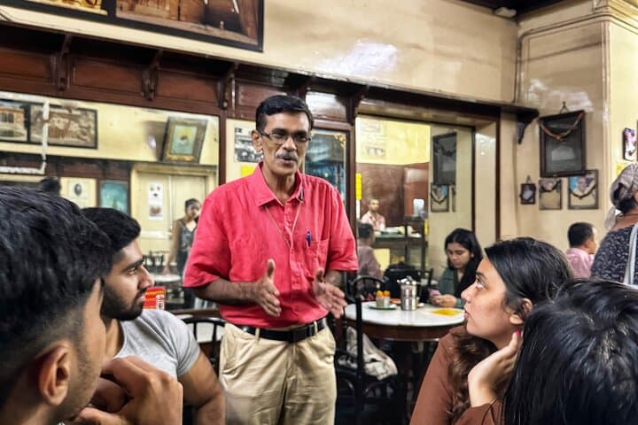 South Mumbai Vegetarian Brunch Tour — 20+ Tastings in Colaba & Marine Drive