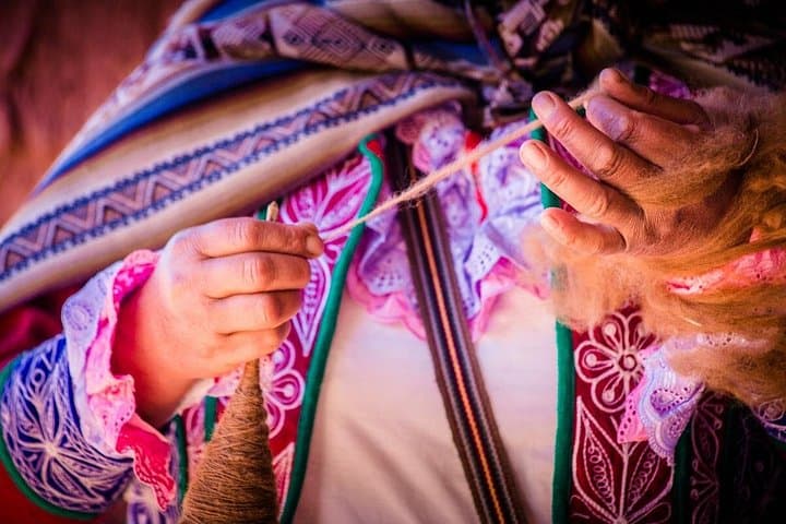 Sacred Valley & Machu Picchu: 2-Day Inca Ruins, Train Ride and Cultural Highlights photo 2