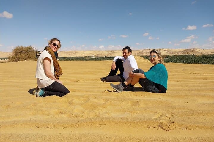 2-Day White Desert & Bahariya Oasis Guided Overnight Tour from Cairo