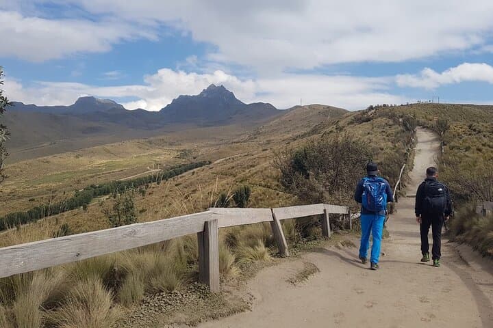 Quito Cable Car and Papallacta Hot Springs Day Trip: Andean Views & Thermal Pools photo 2