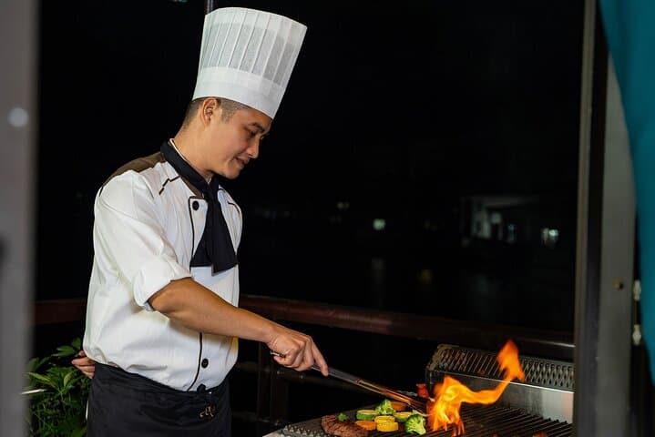 Lan Ha Bay Icon Cruise: 2-Day Kayak & Overnight Cruise from Hanoi photo 4
