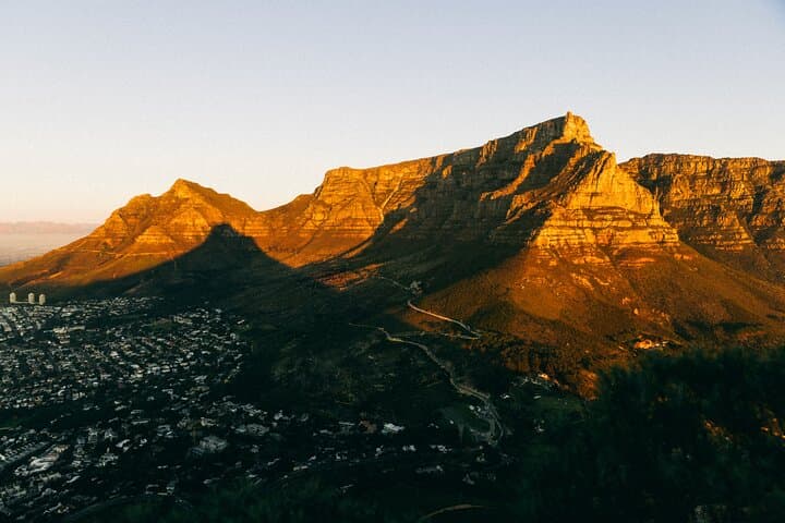 Table Mountain Guided Hike: Tailored Routes, Coffee & Fynbos Stories