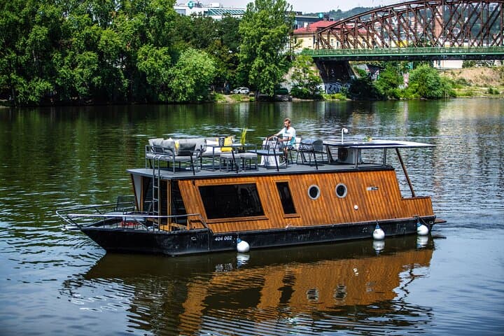 Prague Private Two-Boat Vltava Cruise with Unlimited Beer or Prosecco photo 2