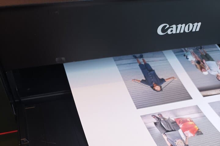 Private Photography Adventure in A Coruña: Gallery Tour, Archive Access & Portrait Session photo 3