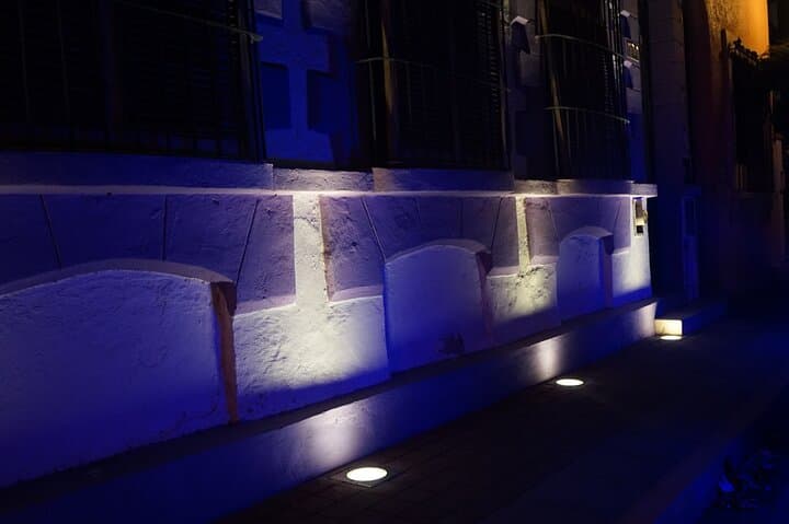 Mazatlán Night Boardwalk Party Tour: Sunset Drinks, Historic Cannons & Cliff Divers photo 4