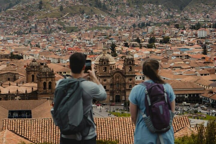 Cusco Cultural and Historic Walking Tour with Local Drinks
