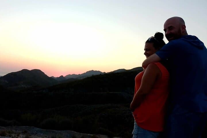 Sunset Jeep Tour with Private Dinner & Sparkling Wine in Mojácar