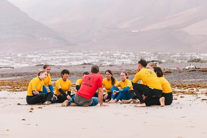 Famara Beach Surf Lesson: 2-Hour Beginner Surfing Class in Lanzarote photo 5