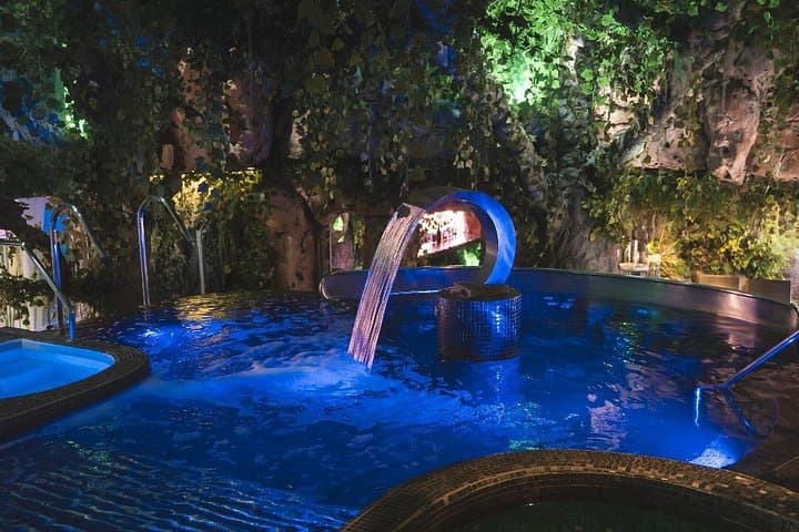 Medellín Hydrotherapy & Caviar Facial: 2.5-Hour Rejuvenation Spa Experience photo 2