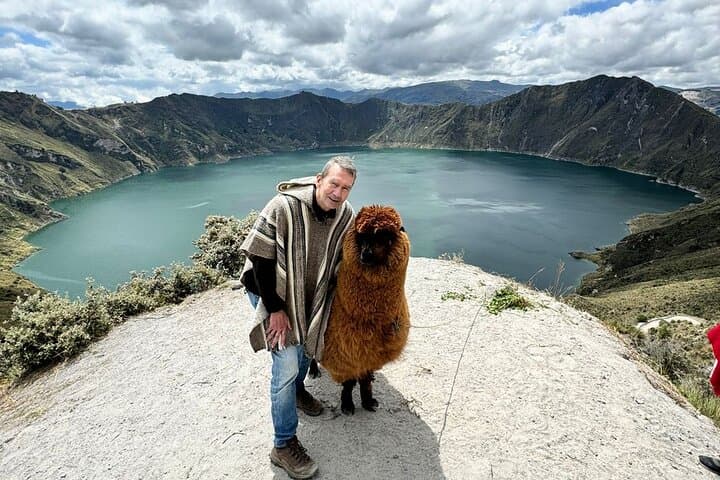 Quilotoa Crater Lake Day Tour from Quito: Hike the Emerald Caldera photo 4