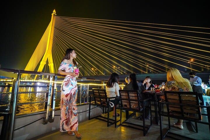 Bangkok Chao Phraya Luxury Dinner Cruise: Seafood Buffet & River Views photo 4