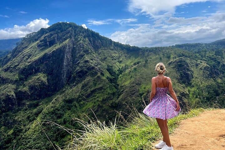Ella Day Trip: Train Ride, Nine Arch Bridge, Little Adam's Peak & Rawana Waterfall photo 5