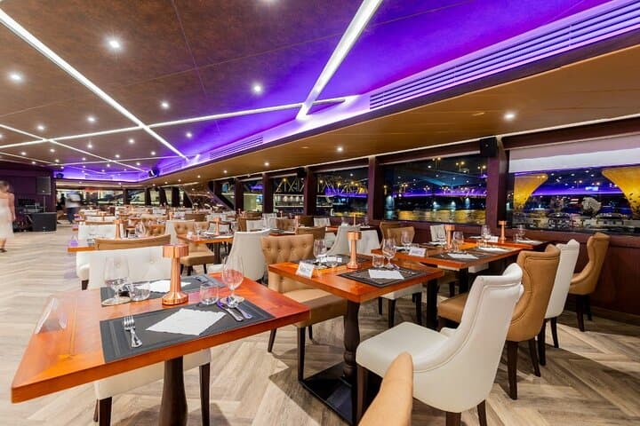 Opulence Dinner Cruise on the Chao Phraya: Bangkok Nightscape & River Landmarks photo 5