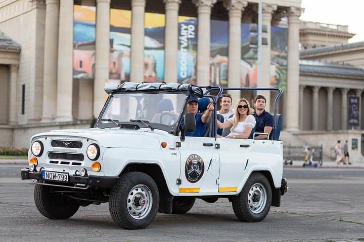 Budapest Russian Jeep Private Tour: Best of Buda & Pest (3–4 Hour) photo 1