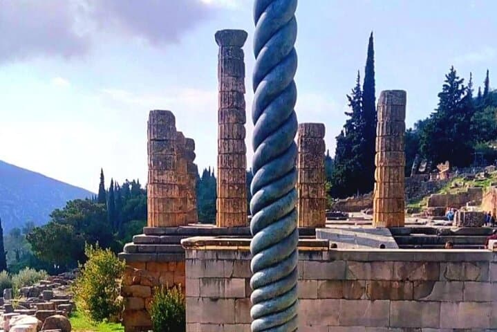 Delphi Day Trip from Athens: Temple of Apollo, Hosios Loukas & Arachova photo 4