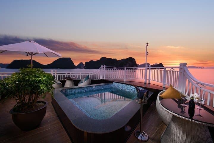 Hermes Cruise: 2-Day Halong Bay Discovery with Private Balcony photo 4
