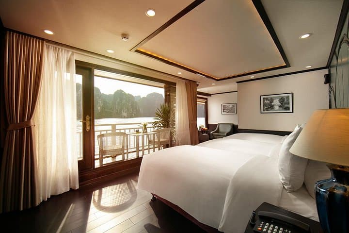 Luxury Halong Bay 2-Day Cruise from Hanoi with Overnight Seaview Cabin