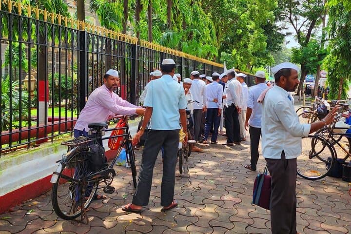 Mumbai Dharavi, Dhobi Ghat & Dabbawala Cultural Tour — Inside Mumbai’s Everyday Engines photo 1